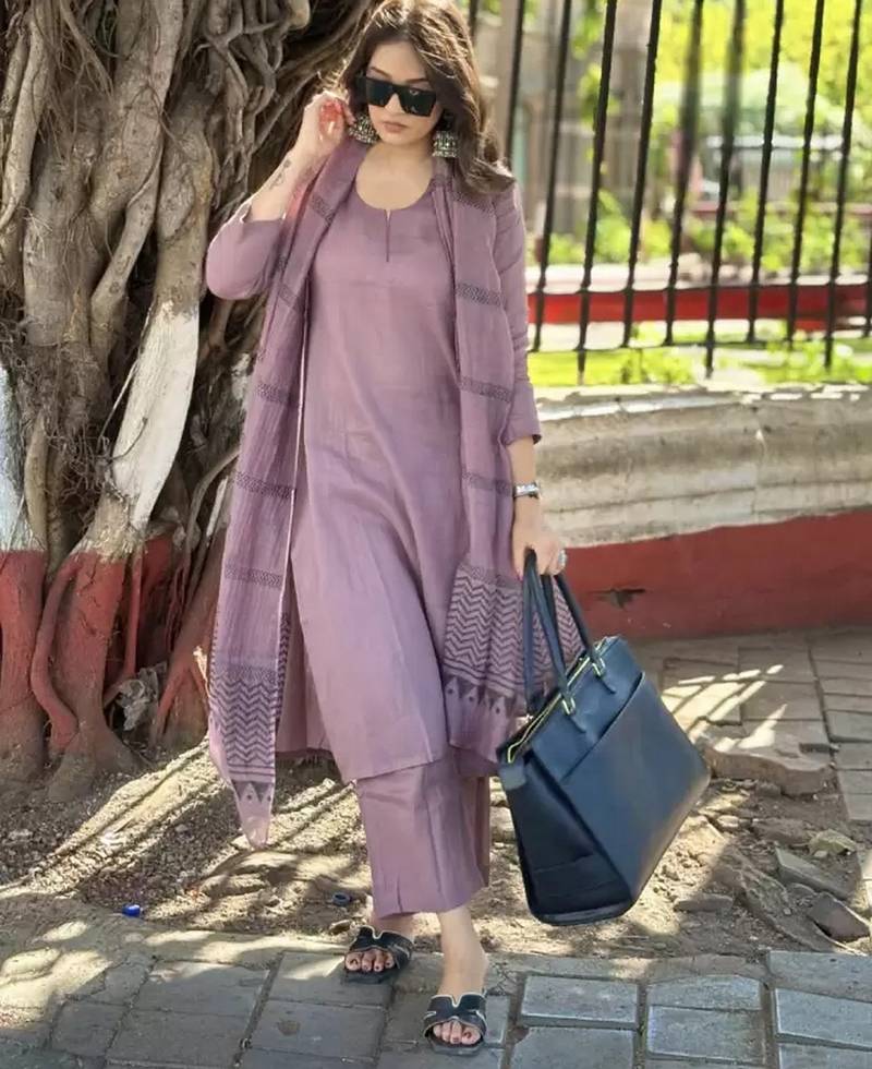 Purple color smart and stylish viscose fabric elegant kurta set