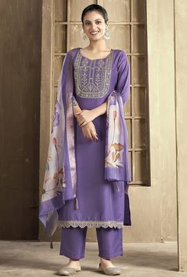 Purple color smart and stylish chanderi fabric elegant kurta set 1