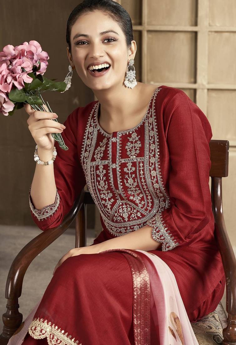 Maroon color smart and stylish chanderi fabric elegant kurta set