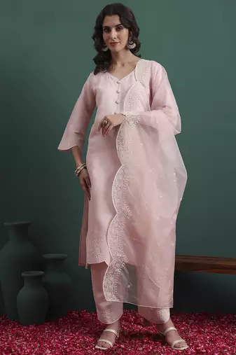 Pink color smart and stylish silk blend fabric elegant kurta set
