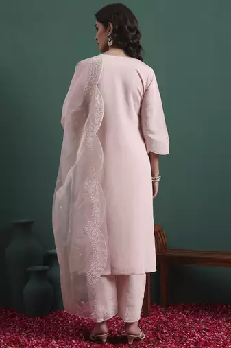 Pink color smart and stylish silk blend fabric elegant kurta set