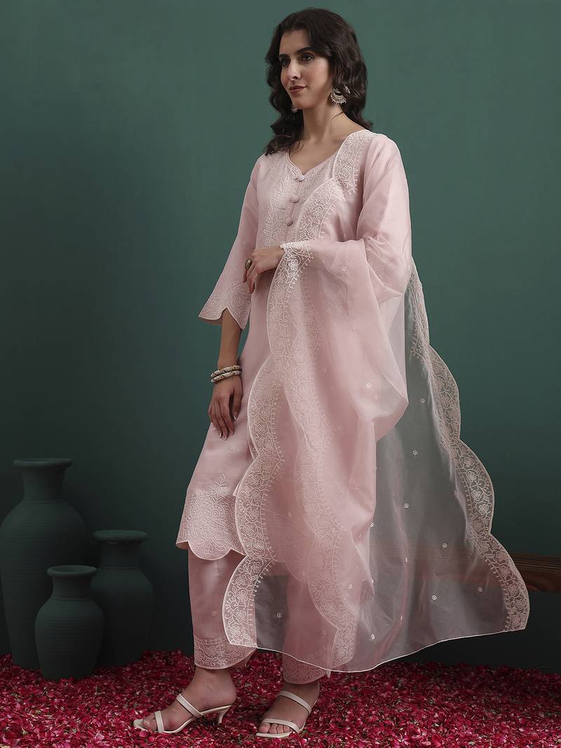 Pink color smart and stylish silk blend fabric elegant kurta set