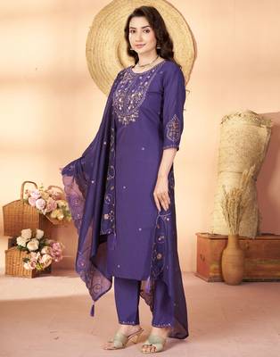 Violet color marina silk fabric thread embroidered ethnic fancy kurta set 5