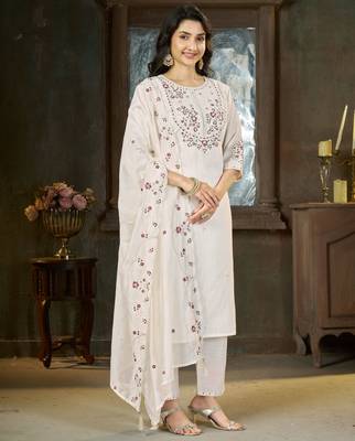 White color marina silk fabric thread embroidered ethnic fancy kurta set 5