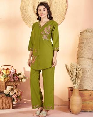 Mehendi color thread work co-ord set dress for trendy girls 4