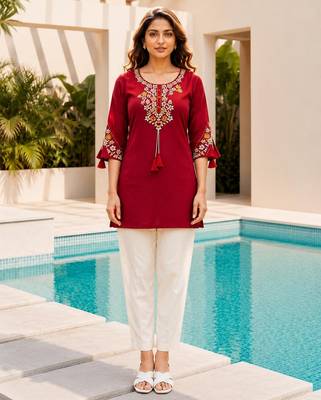 Maroon color embroidered kurta 1