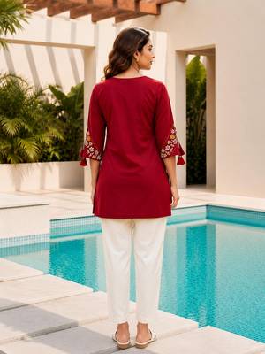 Maroon color embroidered kurta 2