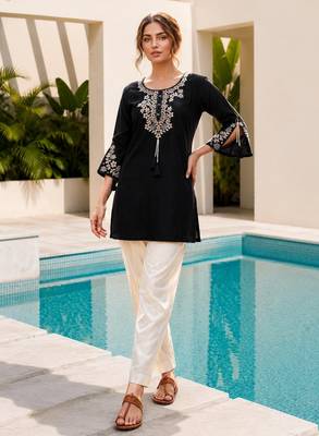 Black color embroidered kurta 1