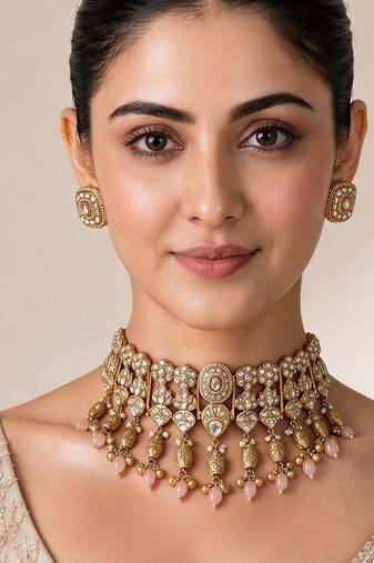 Gold plated kundan choker set