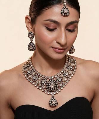 Gold plated kundan polki necklace set with maang tikka and earrings 1