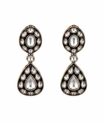 Gold plated kundan polki necklace set with maang tikka and earrings 5