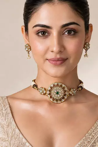 Gold plated handcrafted jadau kundan choker set