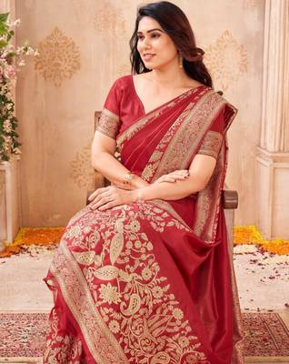 Red silk blend zari woven woven saree 4