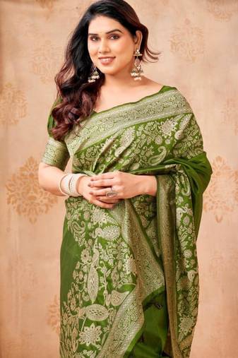 Green silk blend zari woven woven saree