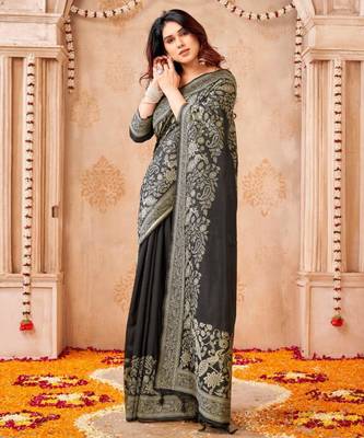 Black silk blend zari woven woven saree 3