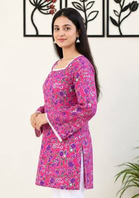 Women's Pink Cotton Floral Printed Kurti with Square Neck and Bell Sleeves 3