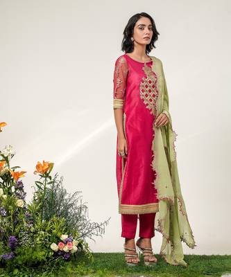 Fuchsia pink embroidered chanderi and georgette kurta set 3