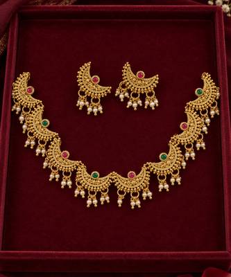 traditional chaand motif necklace set with pearl drops 2