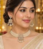 white pearl beaded necklace set with statement pendant
