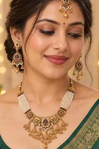 gold-tone heritage necklace set