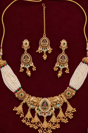 gold-tone heritage necklace set