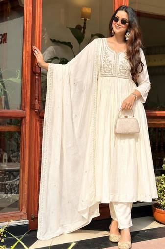 White chanderi embroidered kurta set