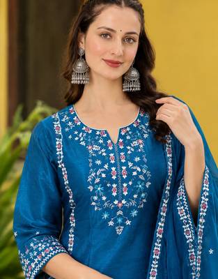 Teal-blue silk blend embroidered kurta set 2