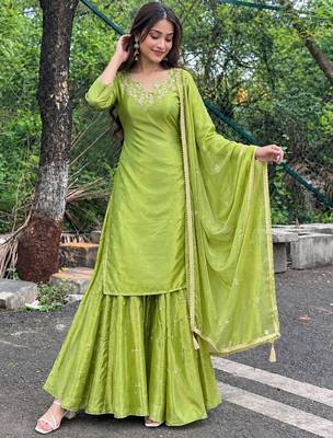 Mehendi silk blend embroidered palazzo set 1