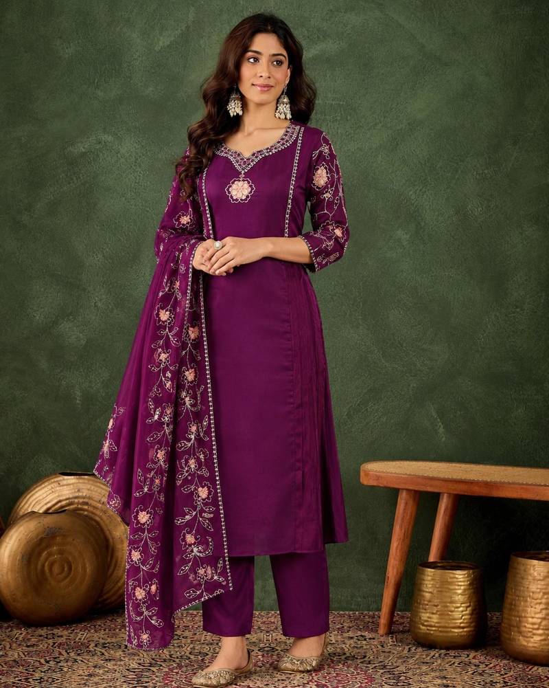 Purple silk blend embroidered kurta set