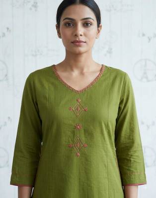 Green cotton hand embroidery kurta set 2