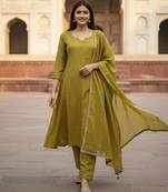 Parrot-green chanderi hand embroidery kurta set