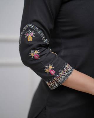 Black viscose embroidered 3
