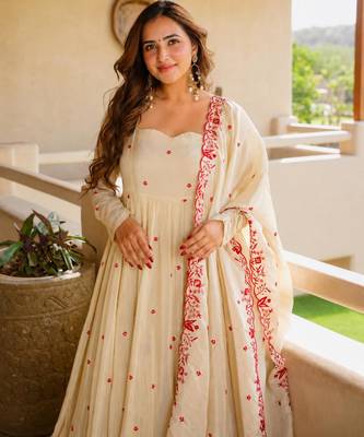 Cream chanderi embroidered 1