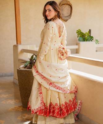 Cream chanderi embroidered 3