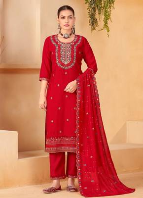 Red viscose embroidered kurta set 2