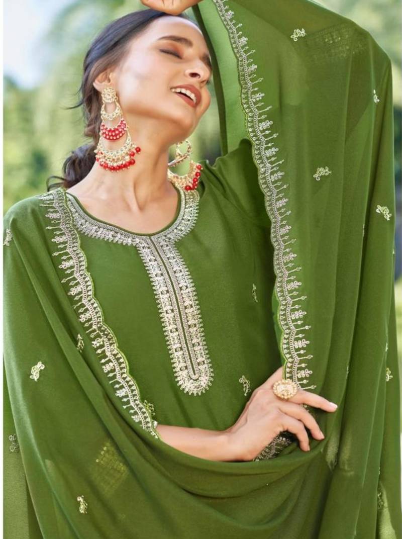 Green georgette embroidered kurta set