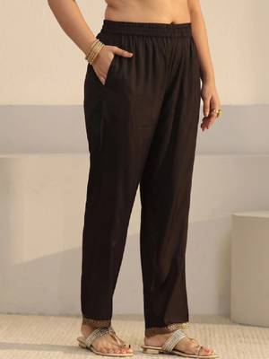 Women ethnic motifs regular kurta with trousers & with dupatta 3