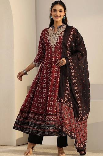 Women ethnic motifs printed regular kurta with trousers & with dupatta