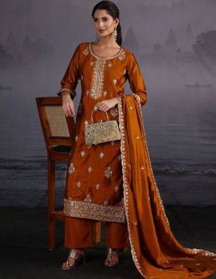 Women ethnic motifs embroidered regular kurta with trousers & dupatta 1