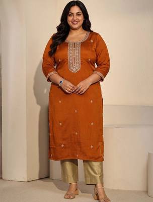 Women embroidered thread work kurta 1