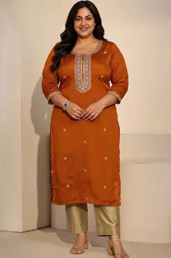 Women embroidered thread work kurta