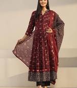 Women ethnic motifs printed regular kurta with trousers & with dupatta