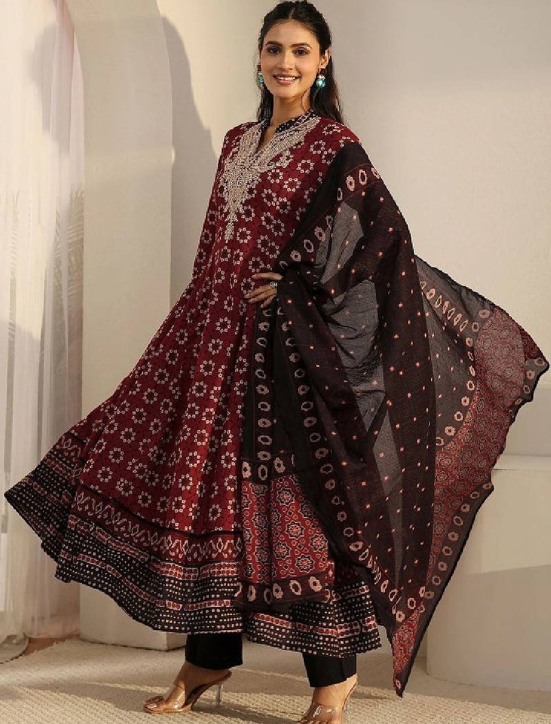Women ethnic motifs printed regular kurta with trousers & with dupatta