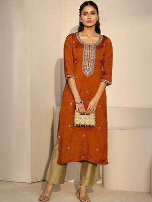 Women embroidered thread work kurta 1