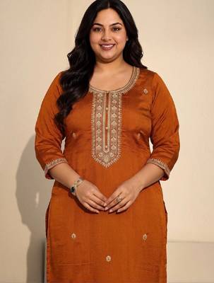 Women embroidered thread work kurta 3