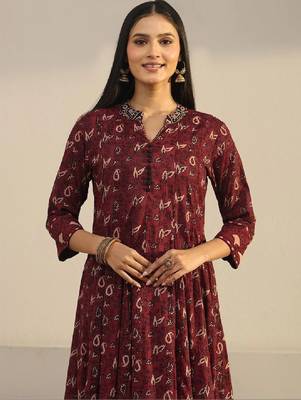 Women ethnic motifs printed regular kurta with trousers & with dupatta 4