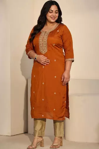 Women embroidered thread work kurta