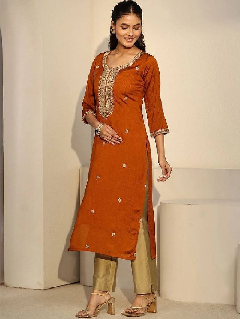 Women embroidered thread work kurta