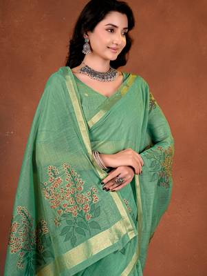 Womens elegant bottle green  cotton silk saree with golden zari border, pallu with blouse 5