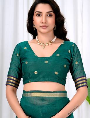 Womens elegant rama green  cotton silk saree with golden zari border, pallu with blouse 5